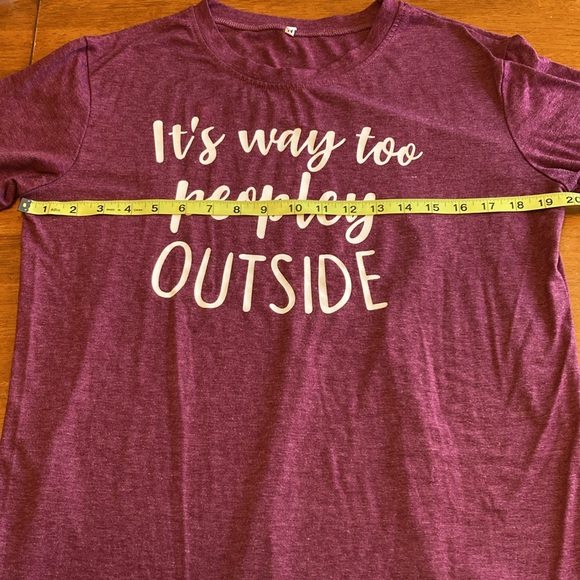 Women's Size Medium "It's Way Too Peopley Outside" Pink Red Short Sleeve T-Shirt - Picture 6 of 7